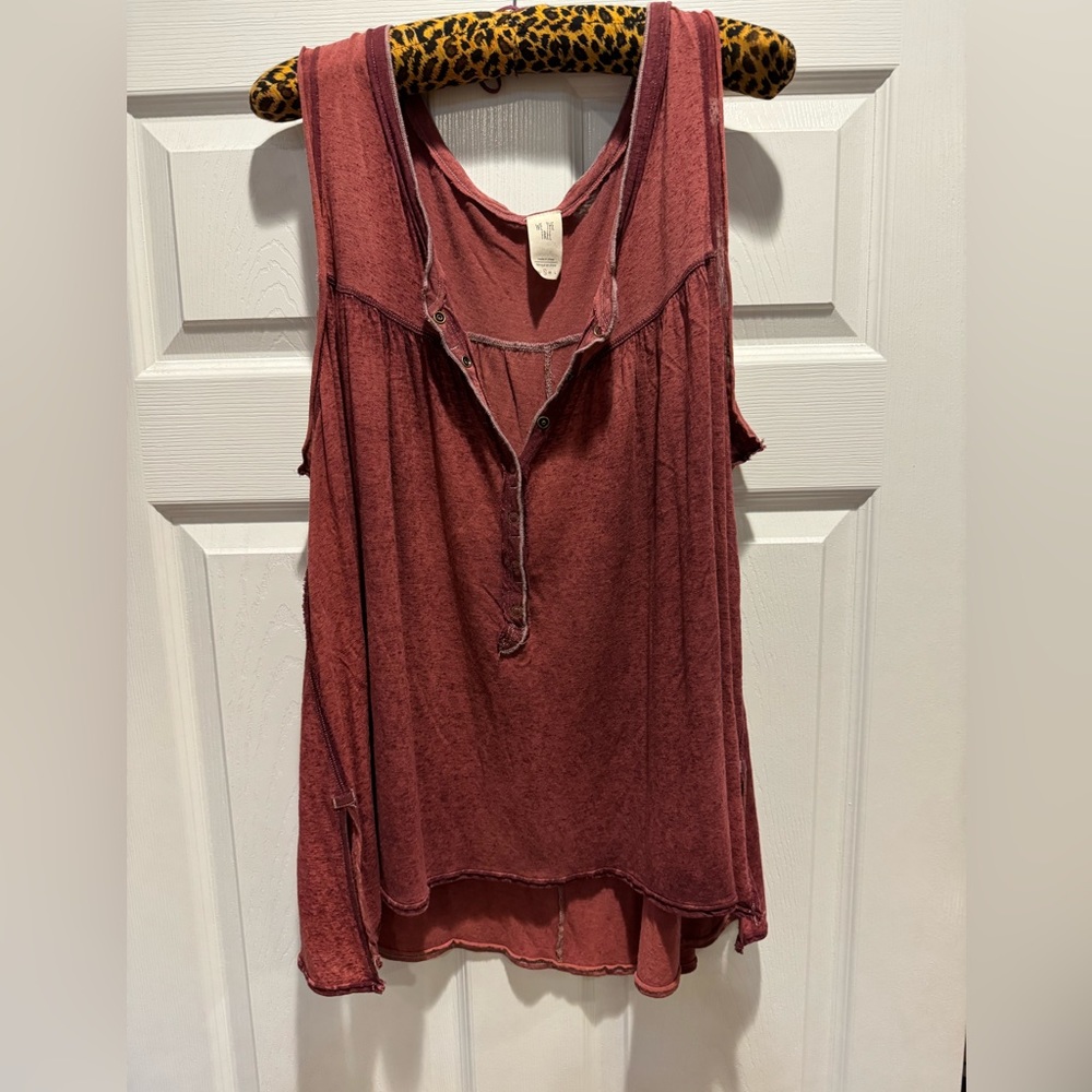 ⭐️ We the Free Sleeveless Flowy Top Size S ⭐️